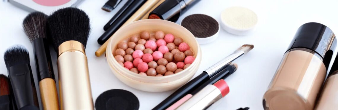 Cómo limpiar las brochas de maquillaje: las mejores técnicas