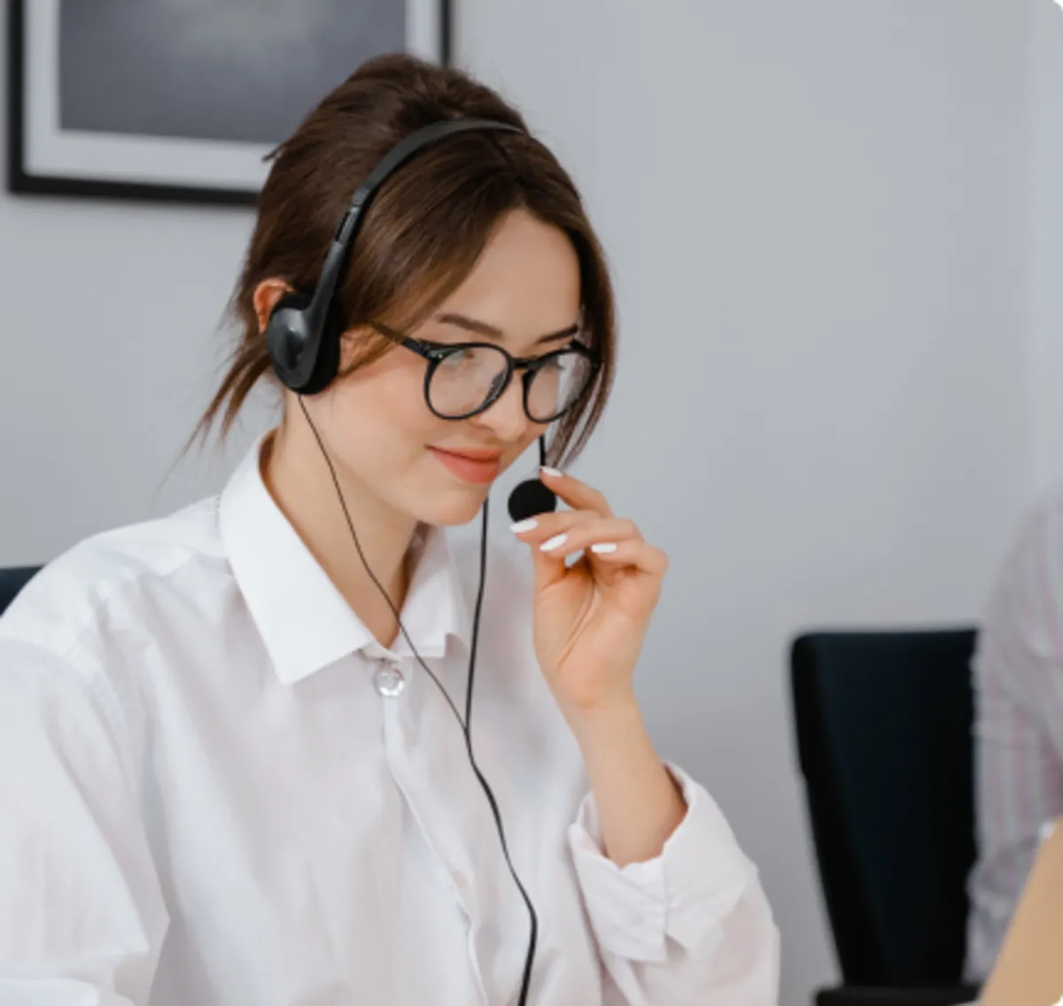 imgi_46_atencion-al-cliente-media-arenal-small-widescreen