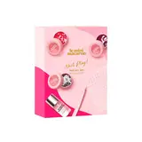 Estuche nail play <br> mini topos rosas + estrellas holográficas mini corazones + pegatinas para nail art + pinzas para nail art + top coat 